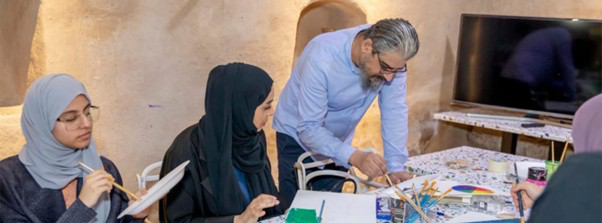 " الفجيرة للثقافة والإعلام " تنظم ورشة " الرسم بألوان الأكريليك "