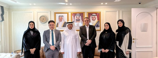 وفداً أكاديميا يطلع على التدريبات العملية لطالبات " جامعة الفجيرة " بالهيئة