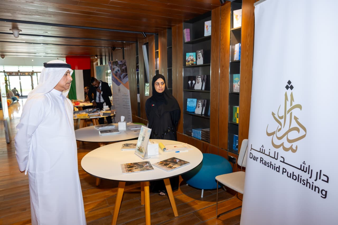 دار راشد للنشر تشارك في يوم الكاتب الإماراتي وتستعرض إصداراتها الثقافية في مكتبة محمد بن راشد.